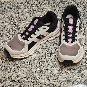 On Cloudrunner | Women’s Road Running Shoes | Size 9.5
